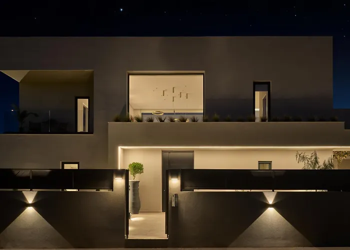 Avascanto Villa, An Architectural Gem With Pool
