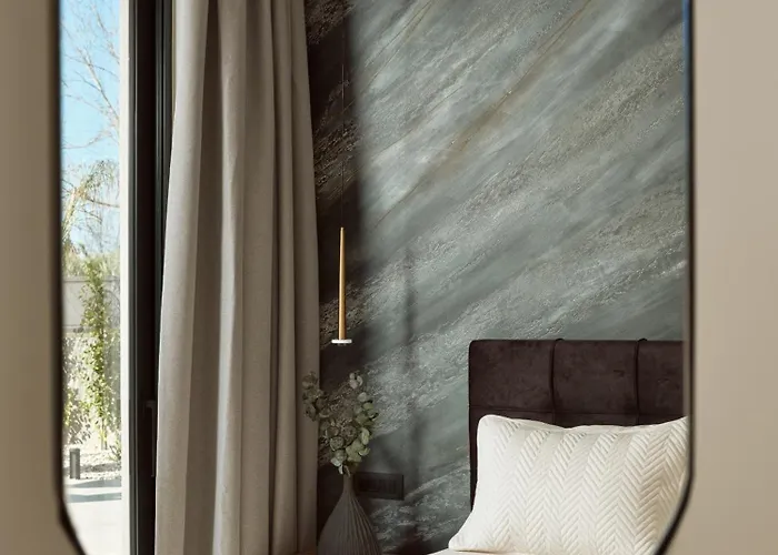 Avascanto Villa, An Architectural Gem With Pool *