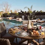 Avascanto Villa, An Architectural Gem With Pool