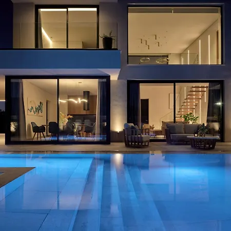 Villa Avascanto Villa, An Architectural Gem With Pool *