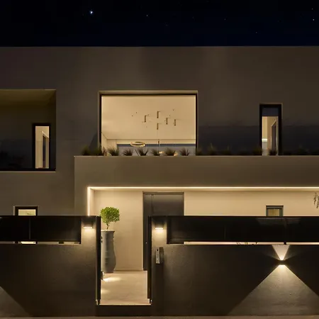 Avascanto Villa, An Architectural Gem With Pool