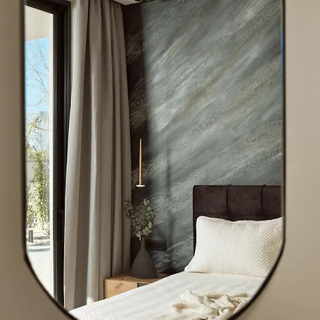 Avascanto Villa, An Architectural Gem With Pool *